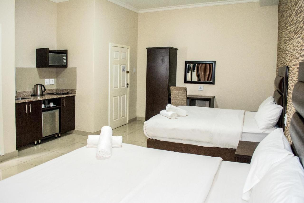 Bayside Hotel & Self Catering 110 West Street Дурбан Экстерьер фото
